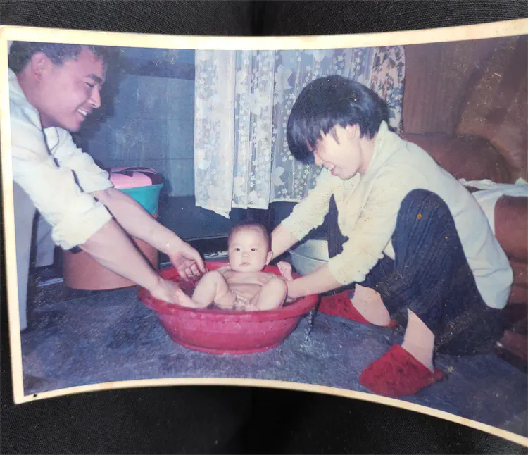 小时候洗澡.jpg